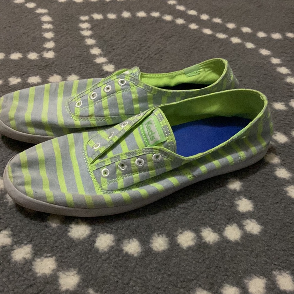 Keds 8.5 slip on - Picture 2 of 5